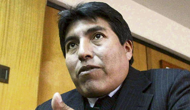 Evaluarán gestión de alcalde de Puno Iván Flores 