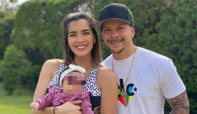 Korina Rivadeneira y Mario Hart junto a su hija Lara. Foto: Instagram