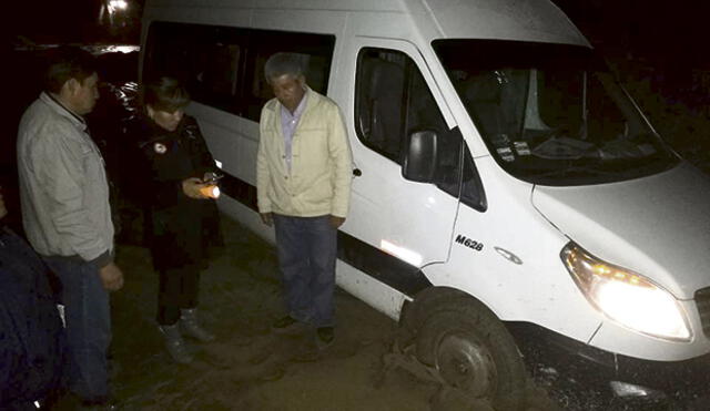 Inesperada lluvia provocó huaicos y corte del servicio del agua en Arequipa