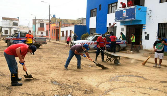 Alcalde, funcionarios y trabajadores realizaron limpieza de Víctor Larco [VIDEO]