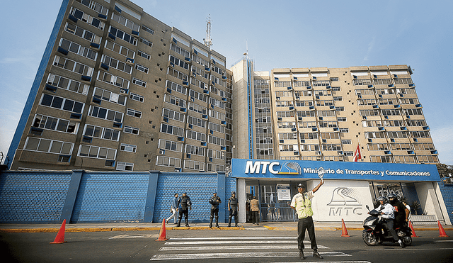 Delatan a cinco exfuncionarios del MTC que cobraban coimas millonarias