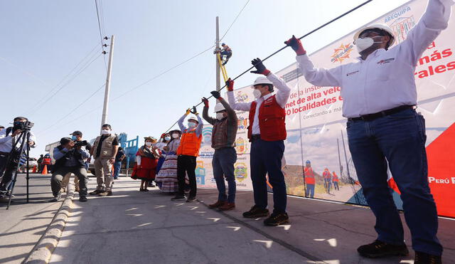 Ministro Carlos Estremadoyro llegó a Arequipa para inició de obras. Créditos: Oswald Charca/La República.