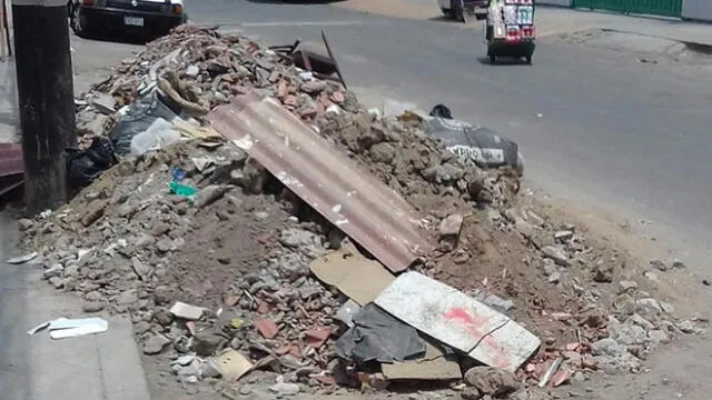 Chorrillos: alarma por desmonte y basura acumulados en calles [FOTOS]