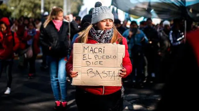 Protestas en Argentina por la inestabilidad económica del gobierno de Mauricio Macri.