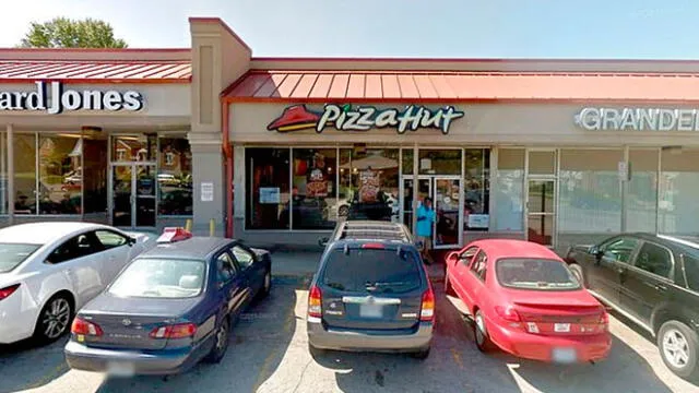 Local de Pizza Hut donde ocurrió el incidente, en St. Louis. Fuente: Daily Mail / Google Maps.