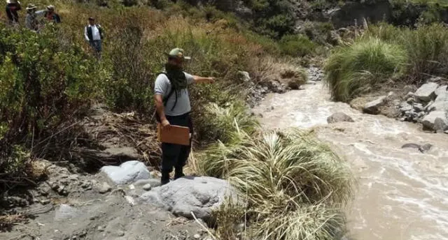 Investigan presunta contaminación de ríos por vertimiento de aguas servidas,