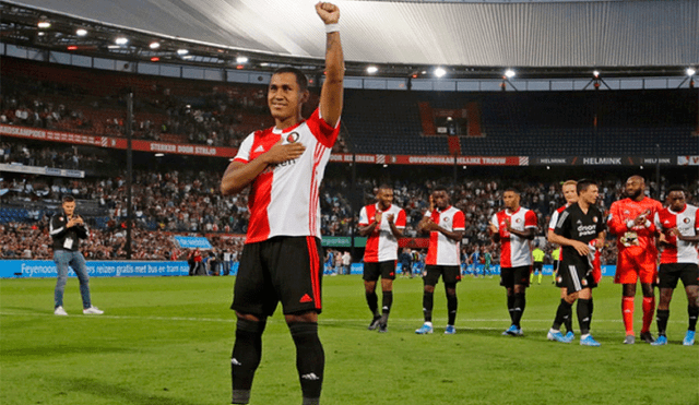 Renato Tapia fue ovacionado por los hinchas del Feyenoord tras ayudar a ganar un partido clasificatorio para la Europa League. | @Feyenoord