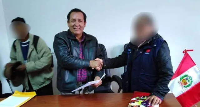 En Cusco, alcalde suspendido se reunía con regidores en local municipal pese a cuarentena.
