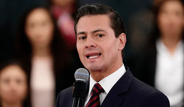 Enrique Peña Nieto desea éxito a Martín Vizcarra tras toma de mando