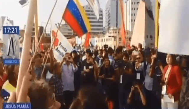Chavistas viajaron hasta Lima y protestan contra Cumbre de las Américas [VIDEO]