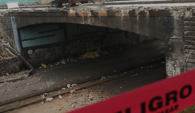 Lima inició la demolición del puente Circunvalación, en San Luis