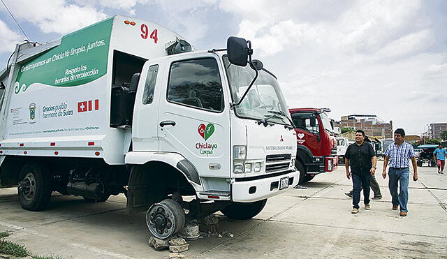 Lambayeque: Vehículos de “Chiclayo Limpio” están dañados y basura invade las calles