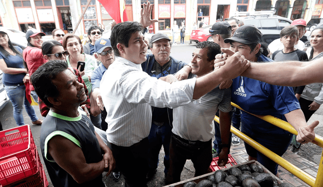 Polarizada Costa Rica a las urnas, en busca de su futuro