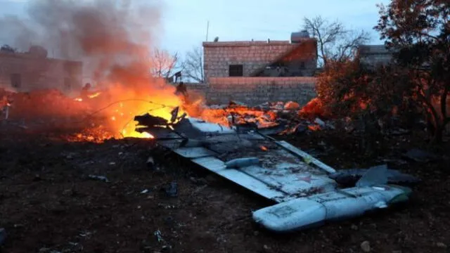 Siria: rebeldes derriban avión de guerra ruso y asesinan al piloto [VIDEO]