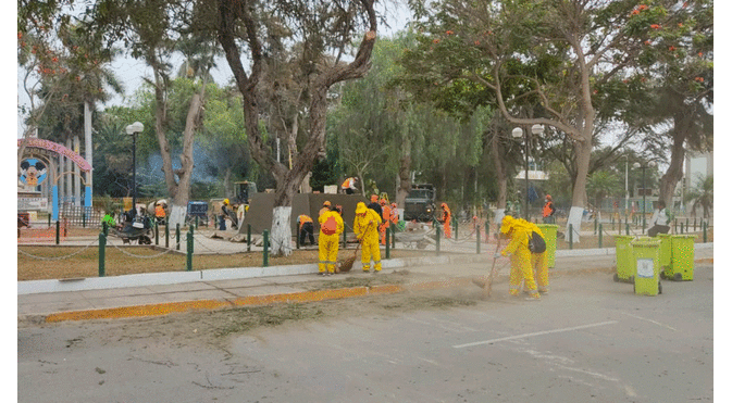 Los obreros de la MPCh continúan limpiando la ciudad.