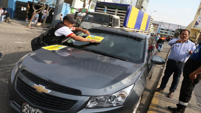 Gamarra: sancionan a vehículos estacionados en zonas rígidas