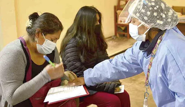 brecha.  En Tacna se recorre poblados para inmunizar.