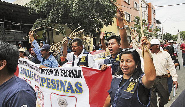 Ronderos se suman a marcha de agricultores y en rechazo a minería en Piura