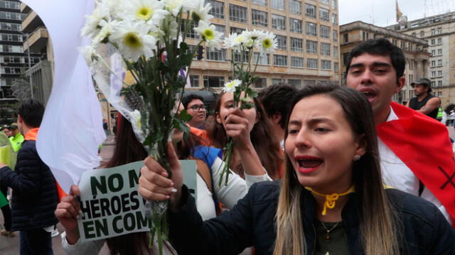 Multitudinaria marcha en Colombia en rechazo a los últimos atentados terroristas [FOTOS]