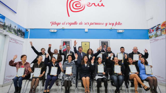 Ceremonia del título de ciudadanía se llevó a cabo en la Sala de la Nacionalidad Peruanidad. (Foto: Migraciones)