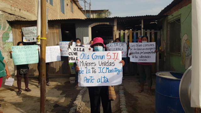 Mujeres exigen que el gobierno destine el presupuesto de Qali Warma que prometieron. Créditos: Luis Ángel Villanueva / URPI-GLR