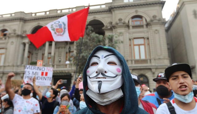 Anonymous dejó un enfático mensaje a las fuerzas del orden y exigió “respetar las vidas humanas y la libertad de reunión pacífica”. Foto: Captura de Twitter