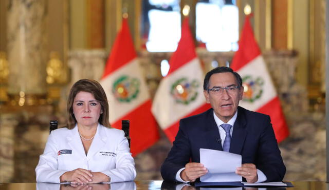 El presidente Martín Vizcarra dio el mensaje a la nación sobre caso de coronavirus junto a la ministra de Salud,  Elizabeth Hinostroza. Foto: Presidencia.