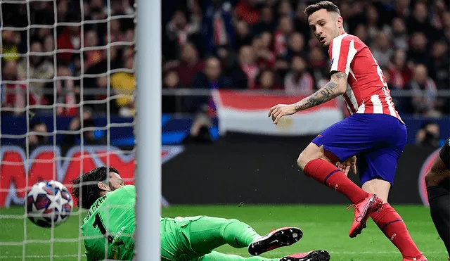 Saúl Ñíguez venciendo al portero del Livepool para marcar el primer gol del Atlético de Madrid| Foto: AFP