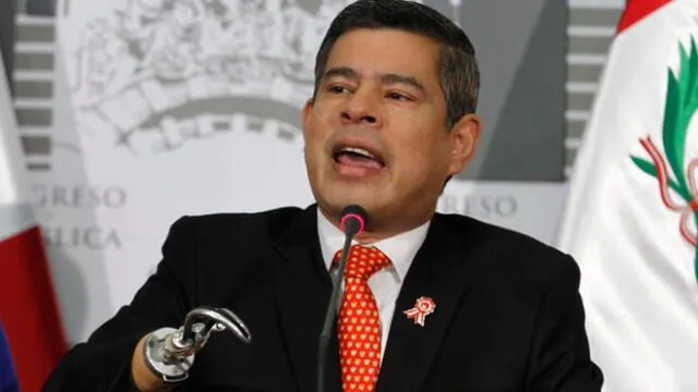 Galarreta insiste en comparar a Vizcarra con Maduro por pedir agilizar referéndum