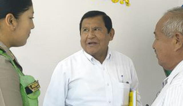 Fiscalía citó a gobernador Zenón Cuevas.
