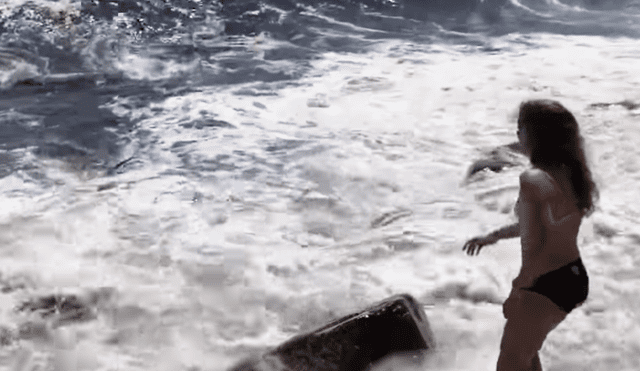 YouTube viral: Valiente adolescente atrapa a un tiburón para salvarle la vida [VIDEO]