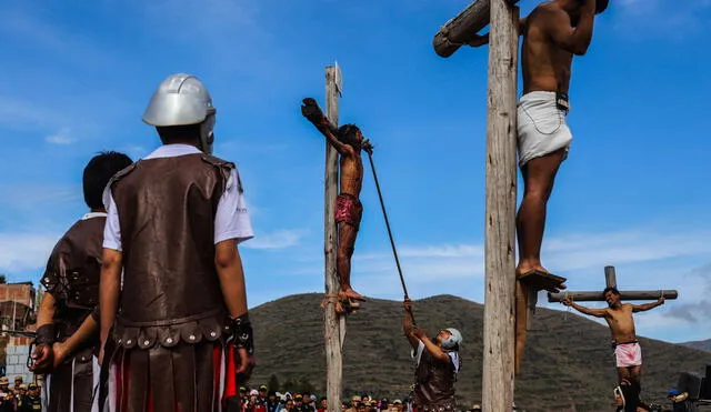 Cusqueños escenificaron el Vía Crucis de Jesús por Semana Santa [FOTOS]