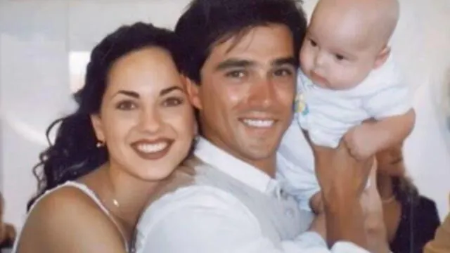 Bárbara Mori, Sergio Mayer (padre) y el pequeño Sergio Mayer (hijo) cuando era un bebé. Foto: difusión.