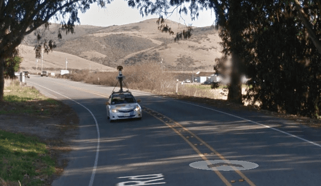 Google Maps: dos autos de Street View se encuentran en el camino, pero sucede lo inesperado [FOTOS]