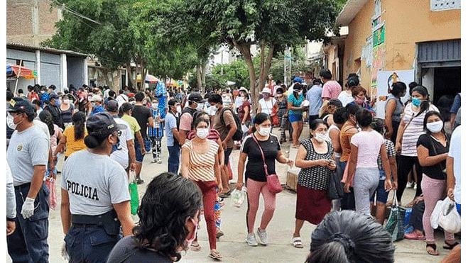 Mercado de Ferreñafe estuvo abarrotado de personas. Créditos: Ferreñafe Informa.