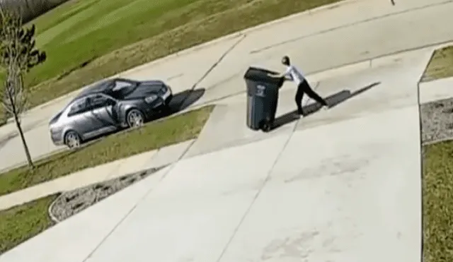 En Facebook, un adolescente sufrió un terrible percance cuando sacaba un enorme tacho de basura.