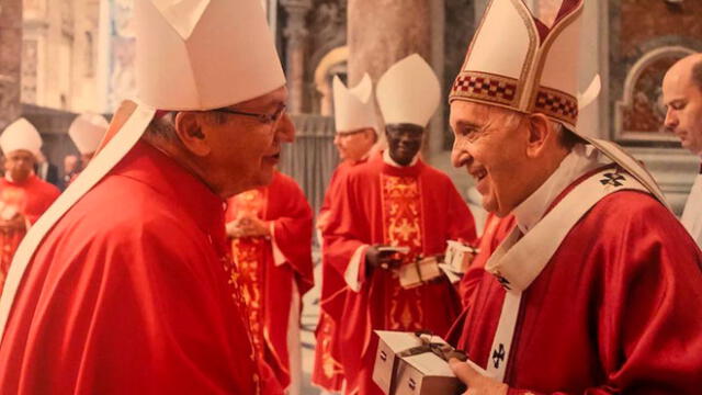 Papa Francisco recibió a arzobispo de Lima en el Vaticano. Créditos: Difusión.