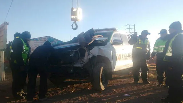 Juliaca: Cinco heridos graves en choque de camioneta contra patrullero de la Policía [VIDEO]