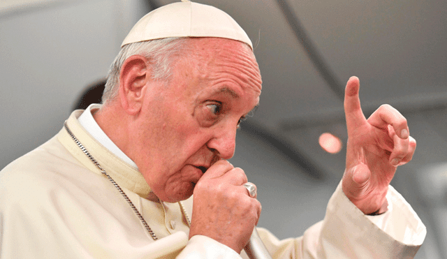 Sodalicio, abusos y política: Todo lo que respondió Francisco en el avión papal