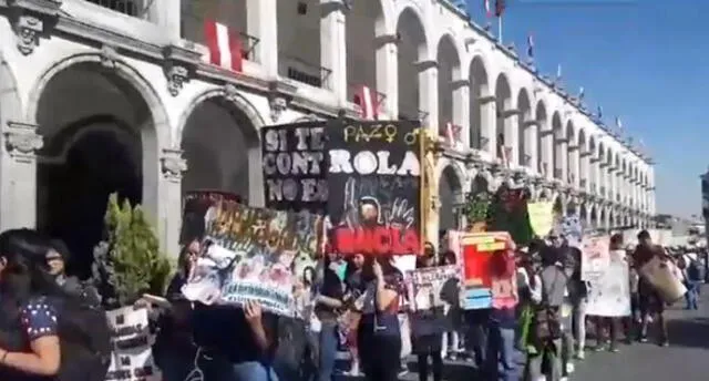 Arequipa: cientos de jóvenes marchan exigiendo un alto a la violencia contra la mujer