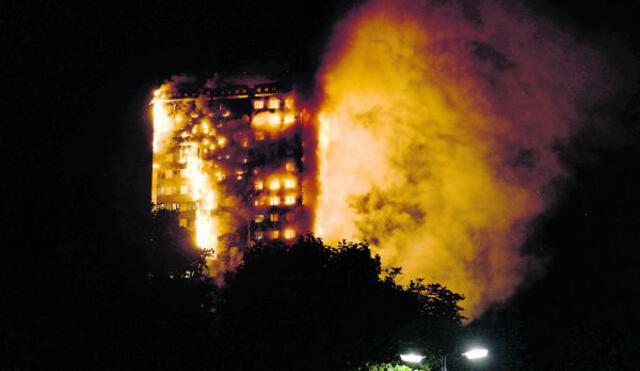 Incendio consume torre de 27 pisos en el centro de Londres