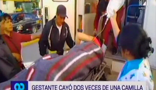 Huancayo: gestante cae dos veces de camilla antes de ingresar al hospital [VIDEO]