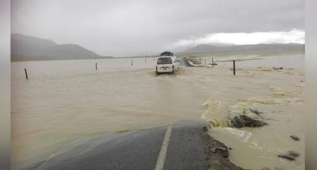 Puno: lluvias ocasionan desborde del río Crucero y deslizamiento en Ollachea