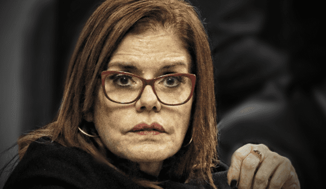 Mercedes Aráoz presentó su renuncia luego que haya jurado como "presidenta encargada" de manera inconstitucional. Composición: Gerson Cardoso/La República.