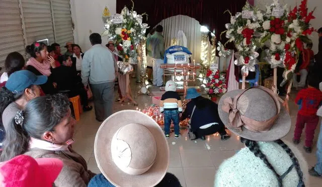 Exigen justicia en velorio de candidato asesinado en Huancavelica [Fotos]