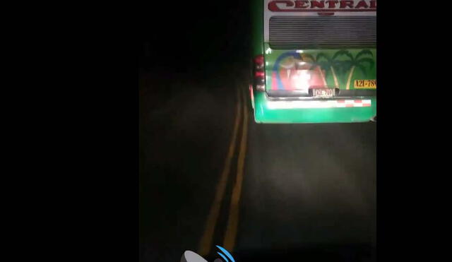Espeluznante: Bus de empresa Turismo Central conduce con faros inoperativos por Carretera Central [VIDEO]