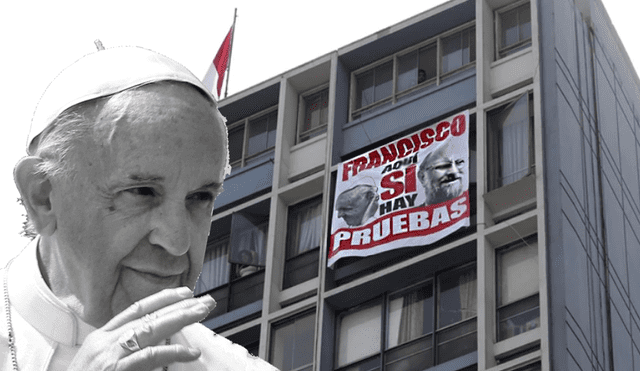 "Francisco, aquí sí hay pruebas": El cartel que pide al Papa por casos de abuso sexual