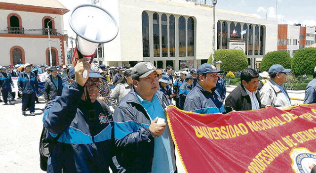 Docentes de la UNA paralizarán por mejoras salariales en Puno
