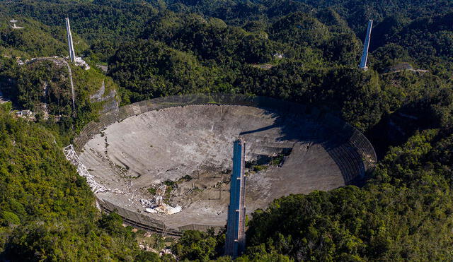 Estructura colapsada del radiotelescopio de Arecibo. Foto: AFP