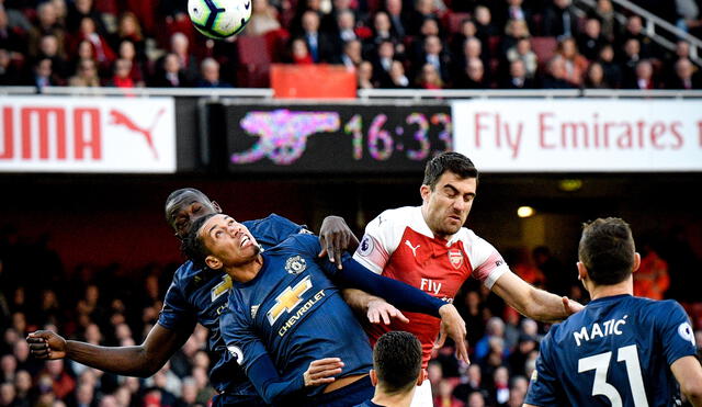 Arsenal derrotó 2-0 al Manchester United con goles de Xhaka y Aubameyang 